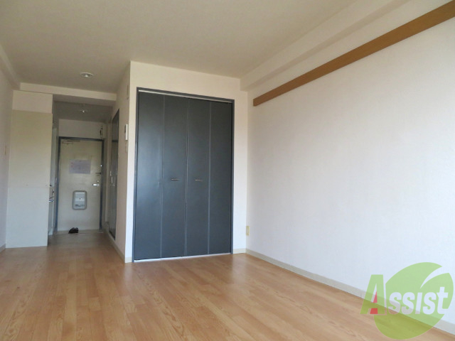 その他部屋・スペース　寝室はこちらをお使いください。広々としているのが嬉しい。