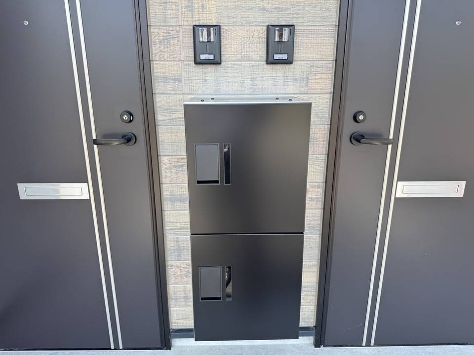 エントランス　宅配ボックス