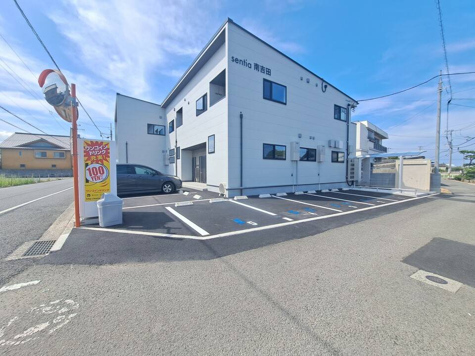 駐車場　駐車場