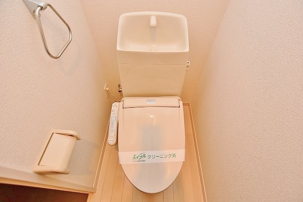 トイレ　★温水洗浄便座トイレ★