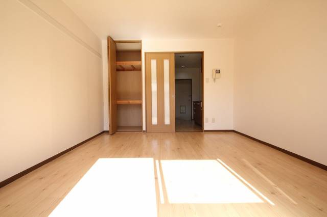 居室・リビング　※１０３号室参照