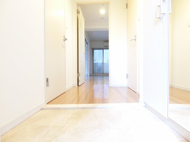 玄関　詳細は、RISUMO江坂本店までお問合せください♪