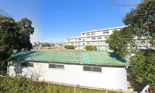 中学校　袋井市立袋井中学校（中学校）まで900m