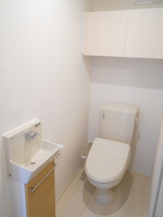 トイレ　同建物別室画像です