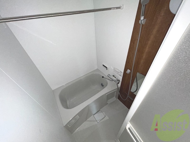 バス・シャワールーム　浴室はこちら。一日の疲れを癒しましょう。