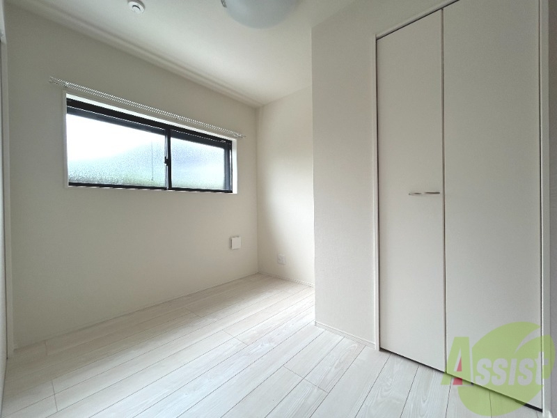 その他部屋・スペース　寝室にはこちらの洋室をご活用くださいませ。