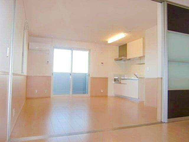 居室・リビング　ＬＤＫ１１帖の広々としたリビング