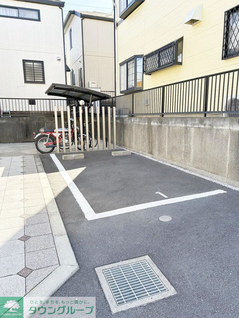 駐車場　駐車場