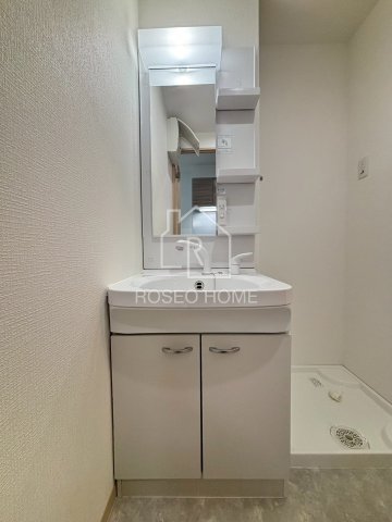 洗面設備　同マンション別部屋：参考写真