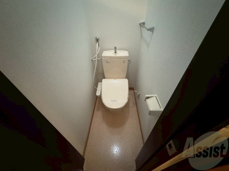 トイレ　ウォシュレット機能がついたトイレ。安心して使用できますね。