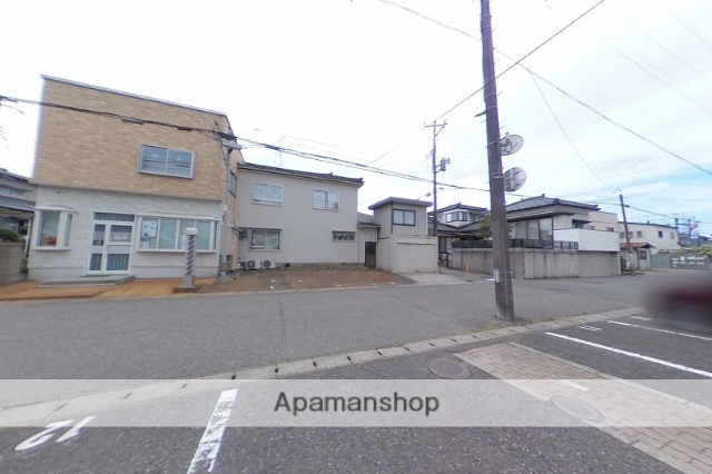 その他　前面道路（その他）まで0m