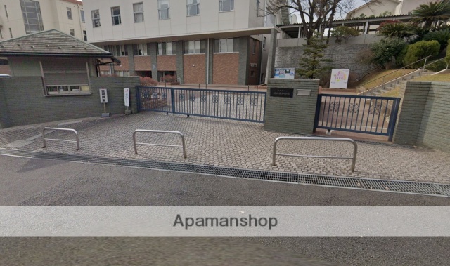 小学校　青山学院横浜英和小学校（小学校）まで371m