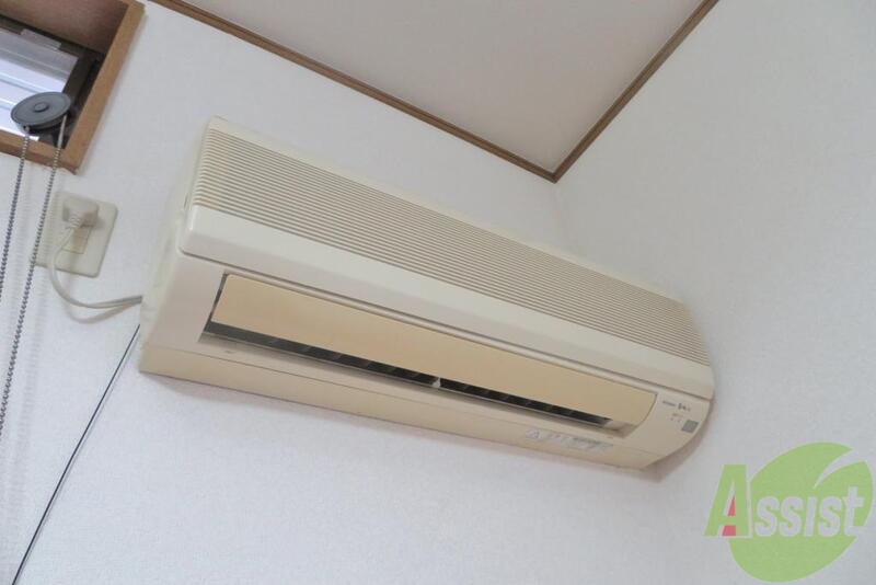 その他設備　エアコンがあれば夏でも涼しい部屋に帰って来れます。