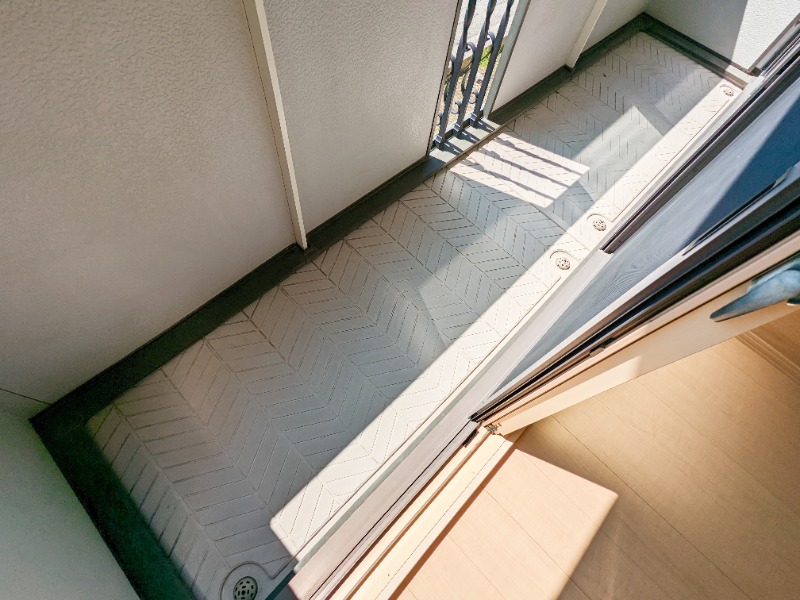 バルコニー　図面と現状に相違がある場合には現状を優先