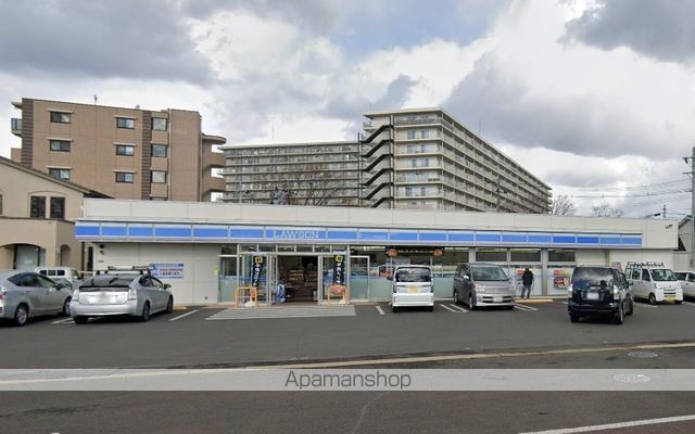 コンビニ　ローソン（コンビニ）まで727m