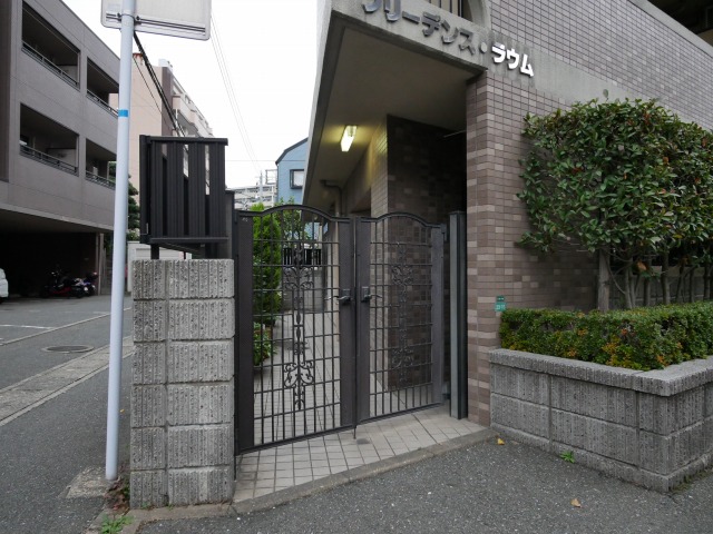 エントランス　建物の内部です
