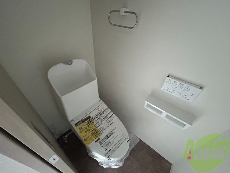 トイレ　トイレは温水洗浄便座となっており、快適にお使いいただけます。