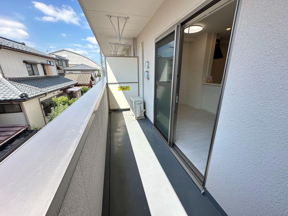 バルコニー　シャワー付トイレ