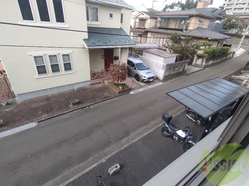 バルコニー　二重サッシなので、防犯対策や断熱効果もありますよ！