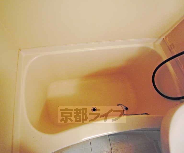 バス・シャワールーム　湯船も広いです。