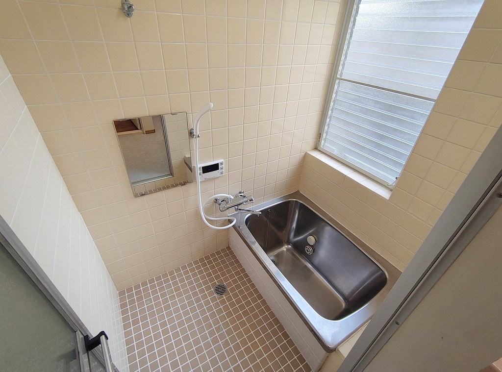 バス・シャワールーム　追い焚き可