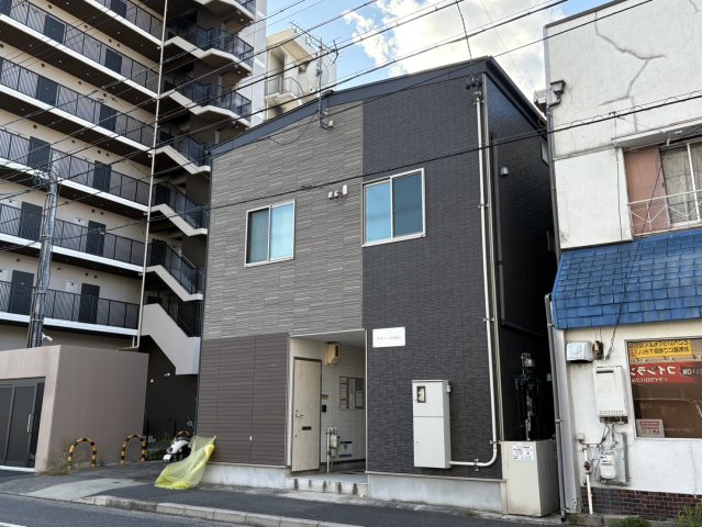 建物外観　ラフィーカ金山