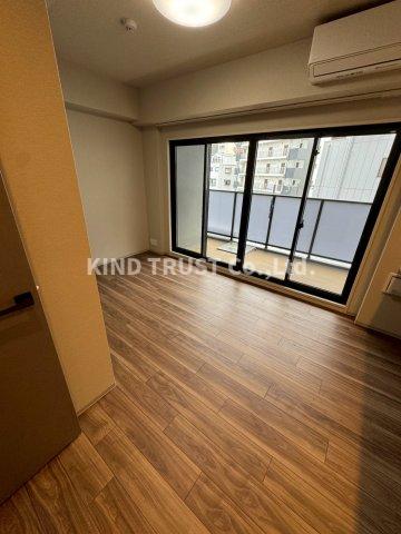 居室・リビング　こちらのリビングで趣味の時間をお楽しみください