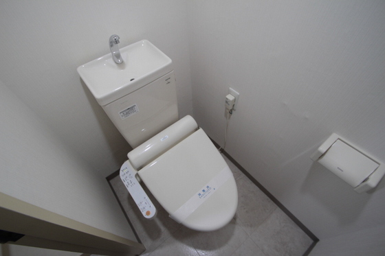 トイレ　※別部屋の写真です