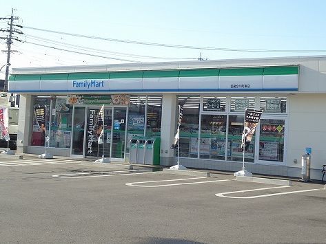 コンビニ　ファミリーマート西尾今川町東店（コンビニ）まで290m