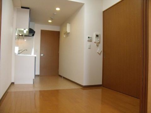 居室・リビング　室内