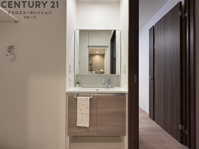 洗面設備　収納がたくさんついた洗面台☆