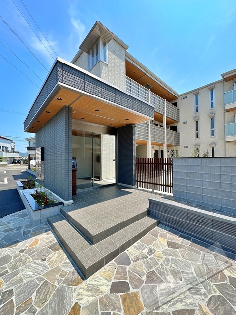 エントランス　オートロック、宅配ボックス付