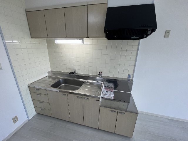 キッチン　コンパクトなキッチンで掃除もラクラク