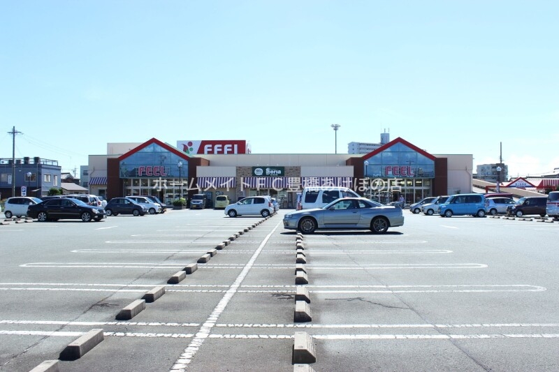 スーパー　フィール豊川店（スーパー）まで497m