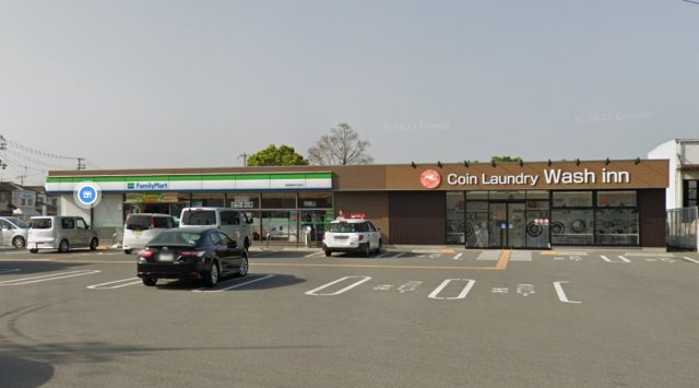 コンビニ　ファミリーマート　姫路飾磨今在家店（コンビニ）まで300m