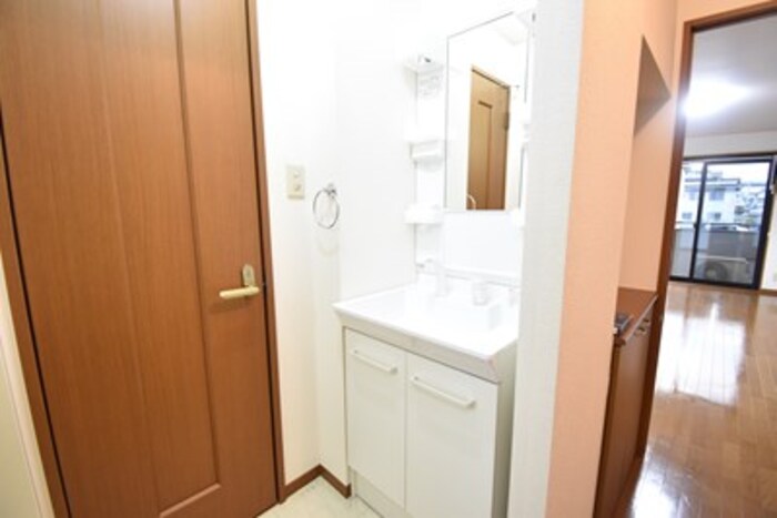 洗面設備　洗髪洗面化粧台