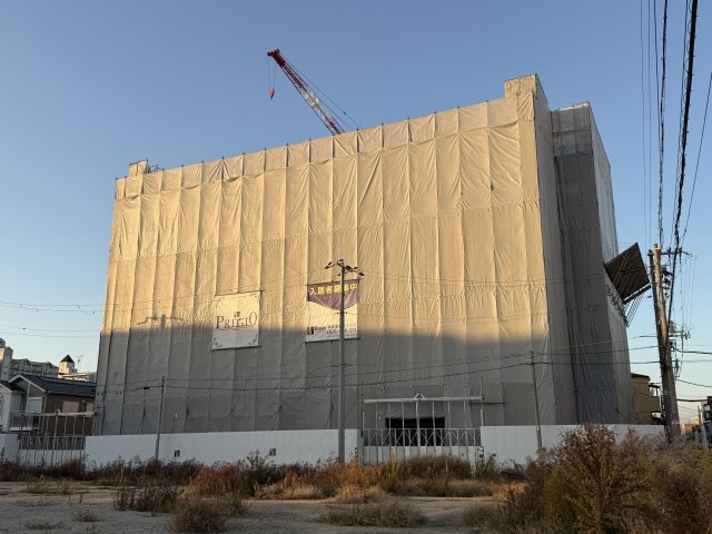 建物外観　建設中