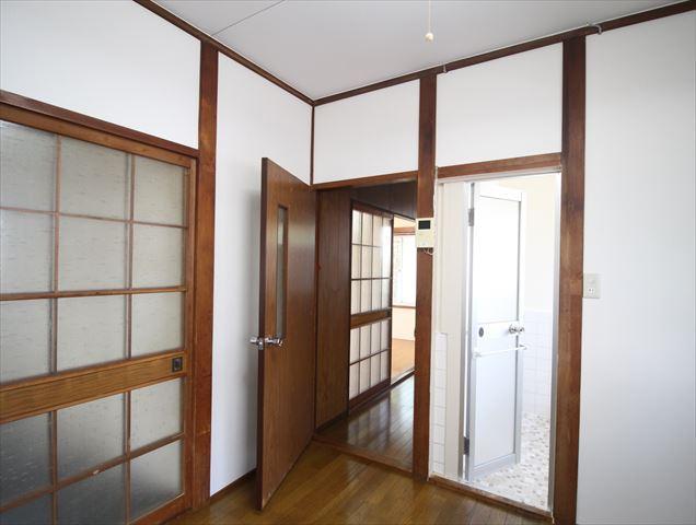 その他　松山市ひばりヶ丘　借家　ＤＫ６帖