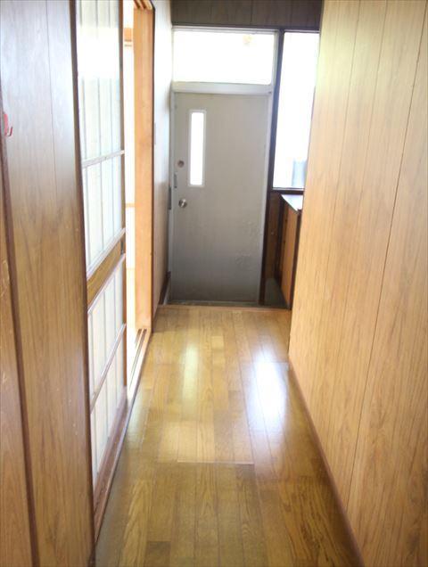 その他　松山市ひばりヶ丘　借家　玄関・廊下