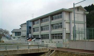 小学校　福知山市立遷喬小学校（小学校）まで601m