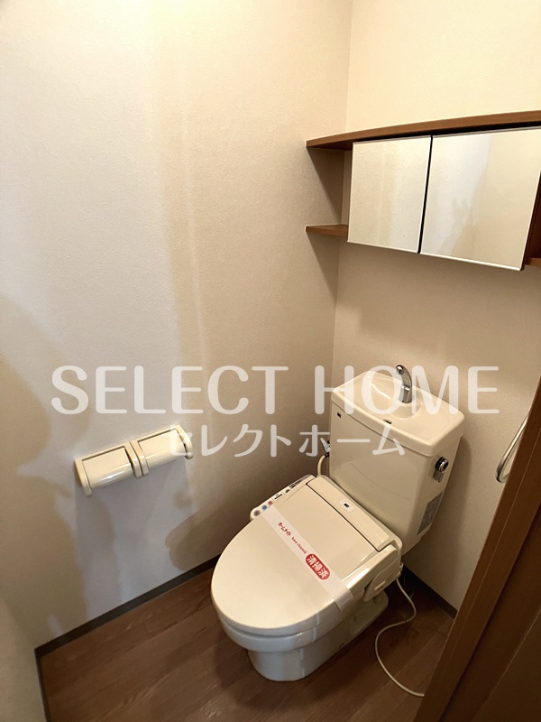 トイレ　同型タイプ ゆったりとした空間のトイレです