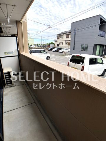 バルコニー　同型タイプ バルコニーがあります