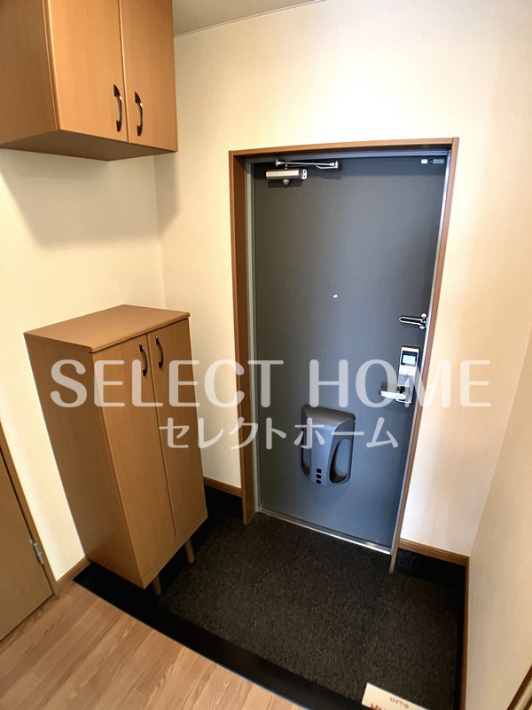玄関　同型タイプ ゆったりとした玄関です