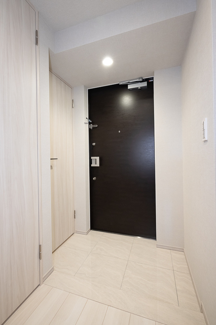 玄関　※写真は同タイプ住戸です。