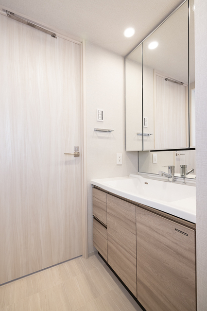 洗面設備　※写真は同タイプ住戸です。