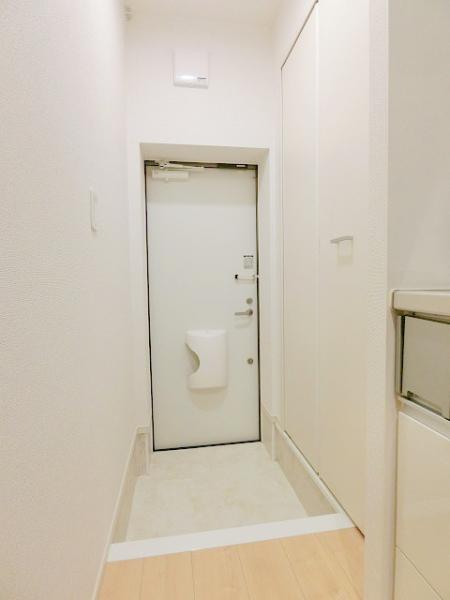 玄関　写真は別のお部屋のイメージです　現況優先