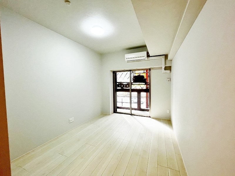 居室・リビング　★洋室8.43帖★