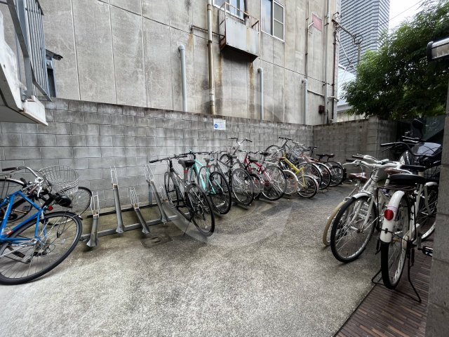 その他共有部分　レオンコンフォート弁天町　駐輪場