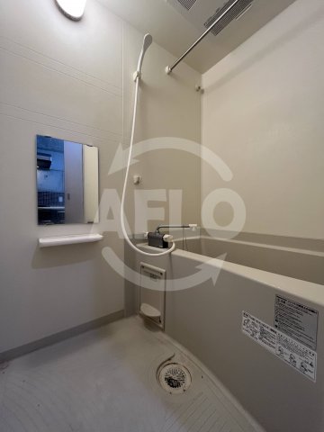 バス・シャワールーム　レオンコンフォート弁天町　バスルーム