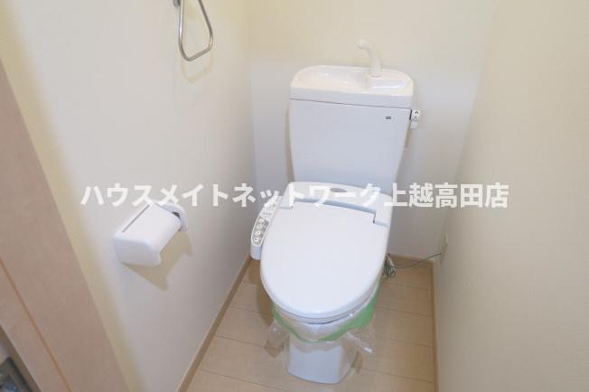 トイレ　温水洗浄暖房便座